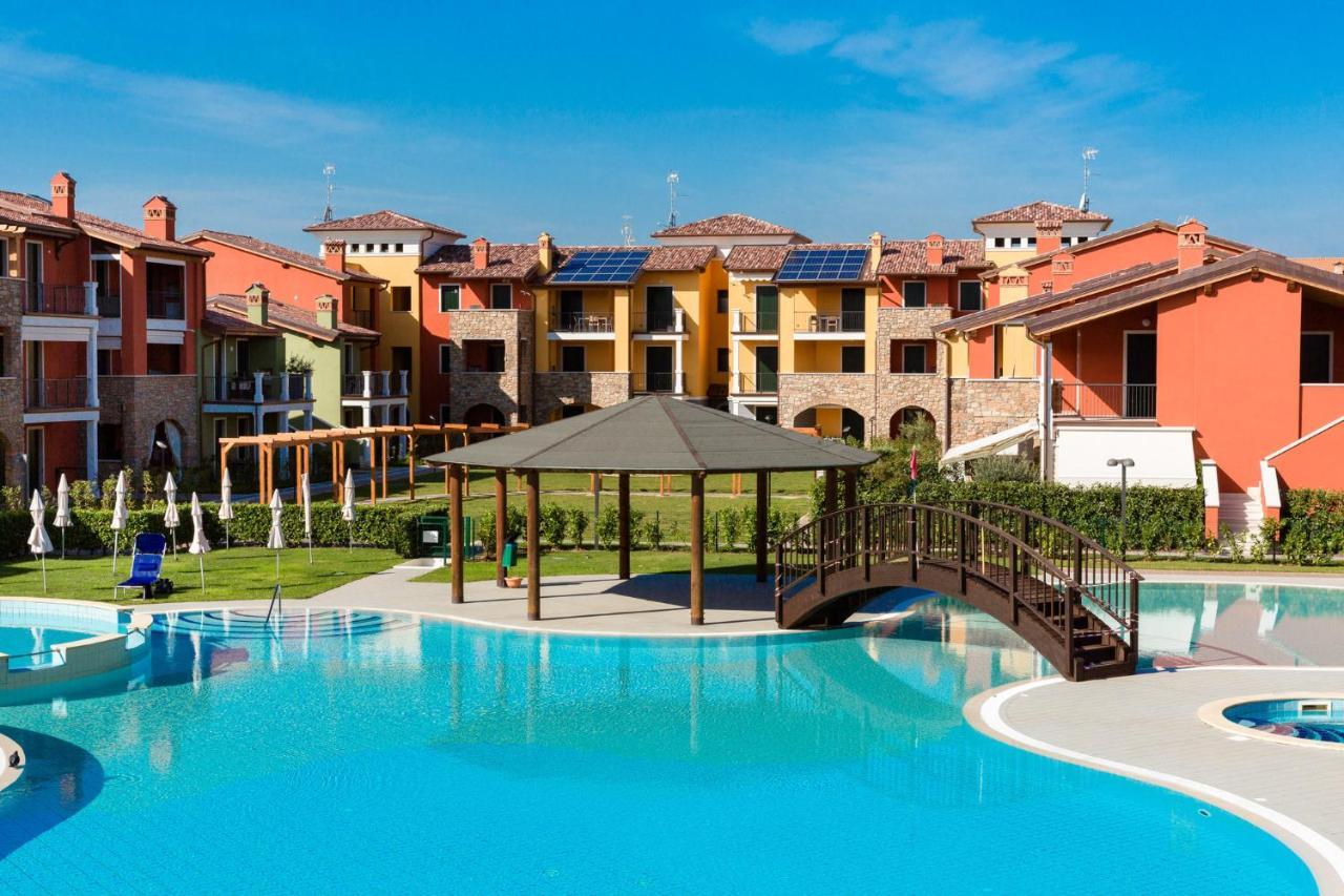 Appartamento Corina Sirmione Bagian luar foto