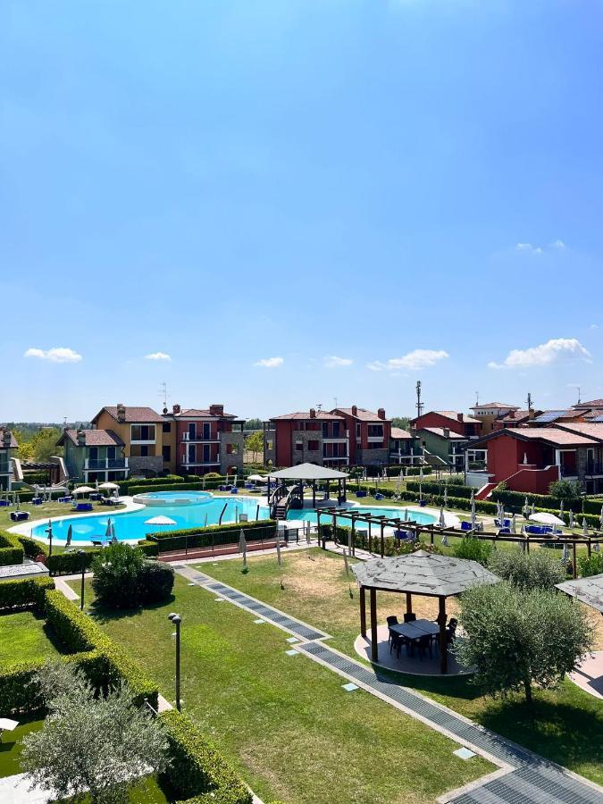 Appartamento Corina Sirmione Bagian luar foto