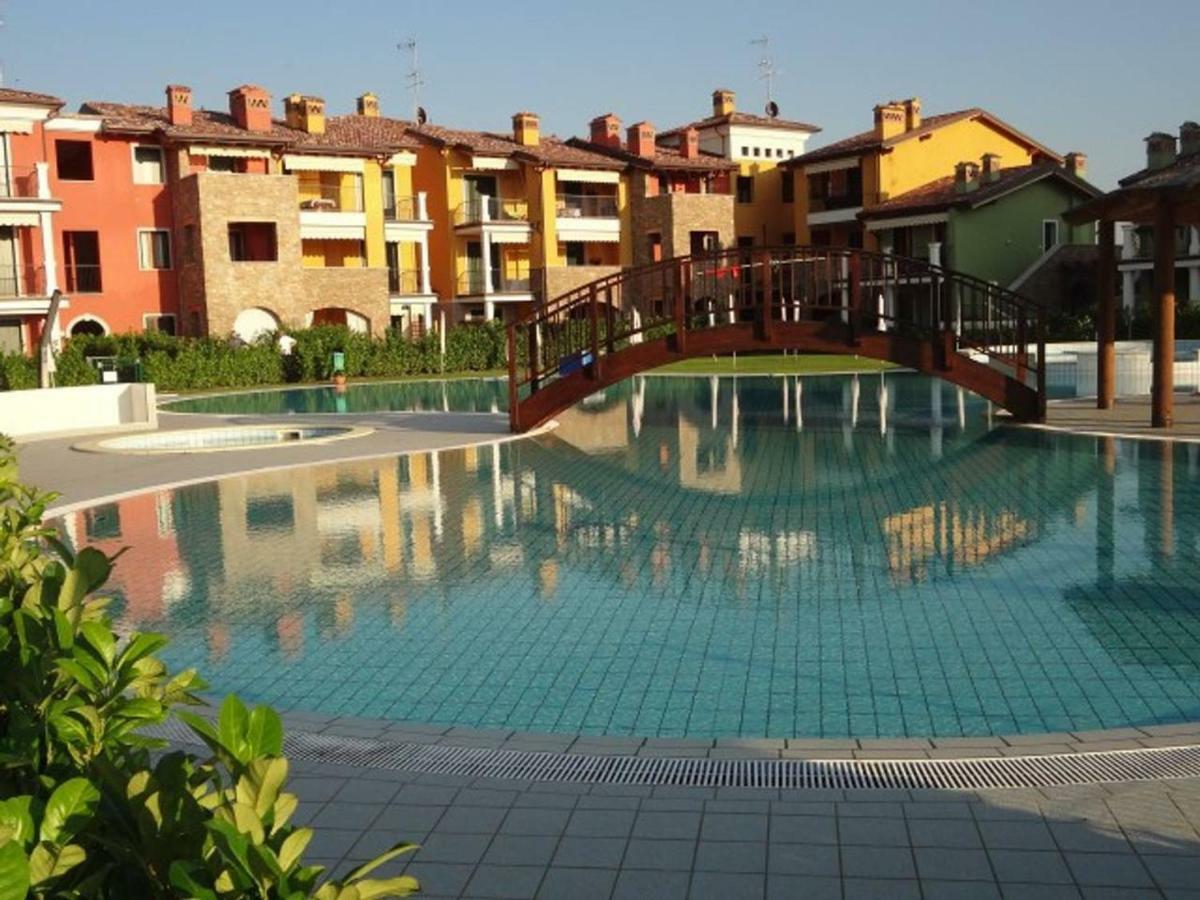 Appartamento Corina Sirmione Bagian luar foto